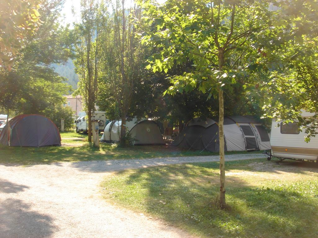 Camping Frederic Mistral Hotell Castellane Eksteriør bilde