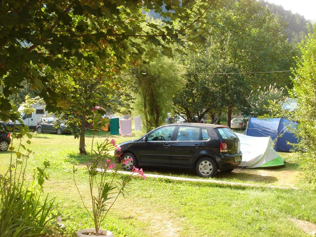 Camping Frederic Mistral Hotell Castellane Eksteriør bilde